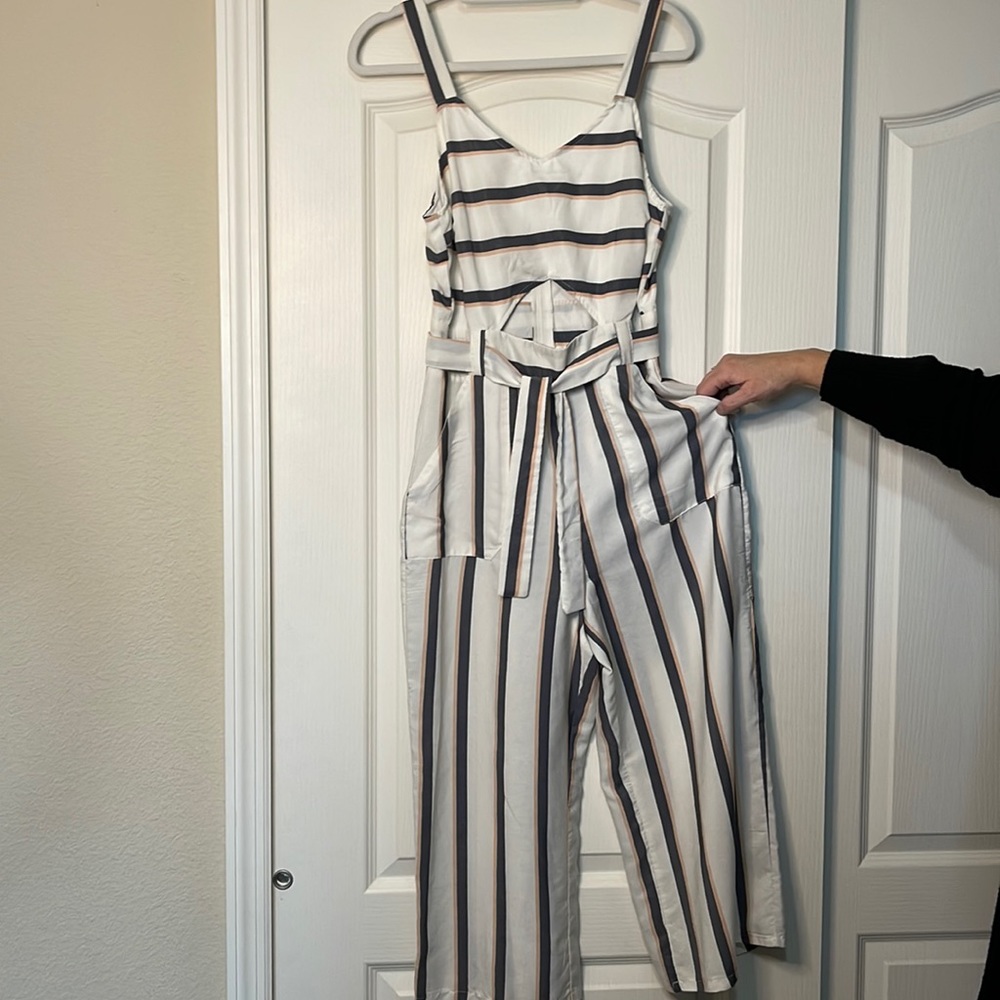 Striped jumpsuit with pockets